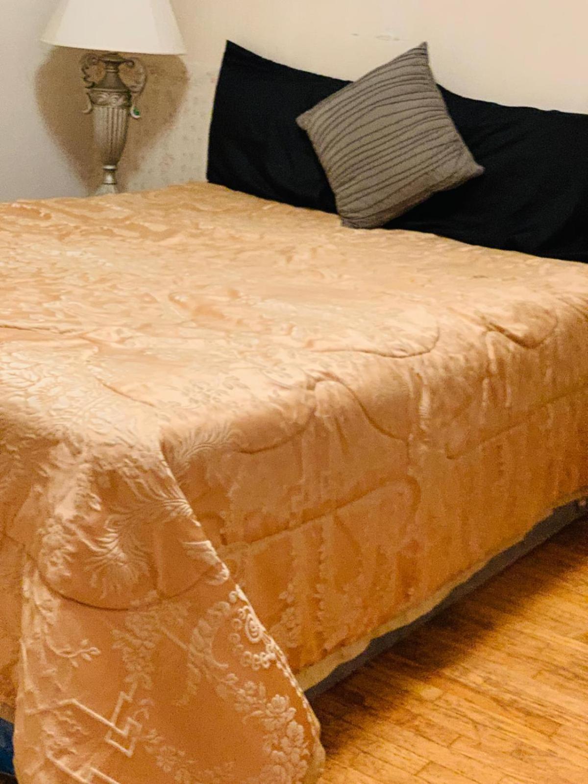 Cosy Romantic Stay In Surrey- Walking Distance From Guildford Town Centre Bagian luar foto